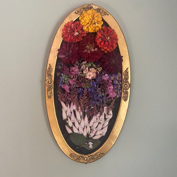 Floral bouquet in Vintage Frame - Picture 2 of 2